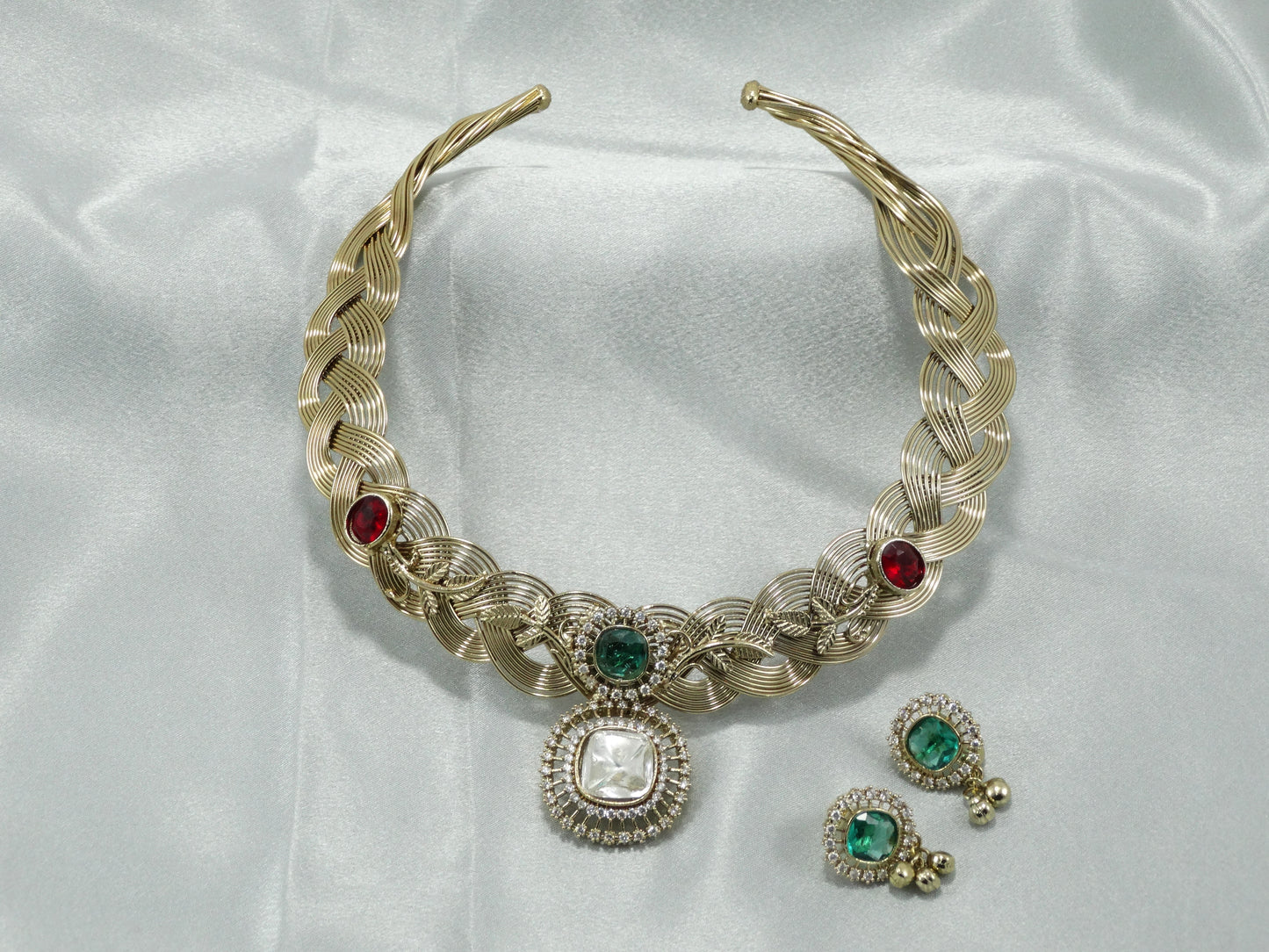 Meher Rajputana Hasli Set