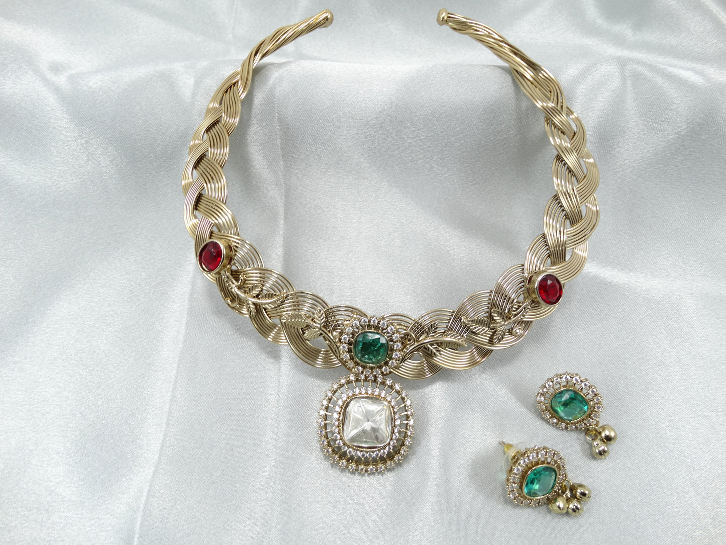 Meher Rajputana Hasli Set