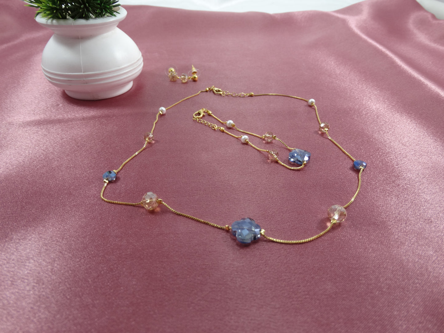 Vanika Office Wear Necklace Set