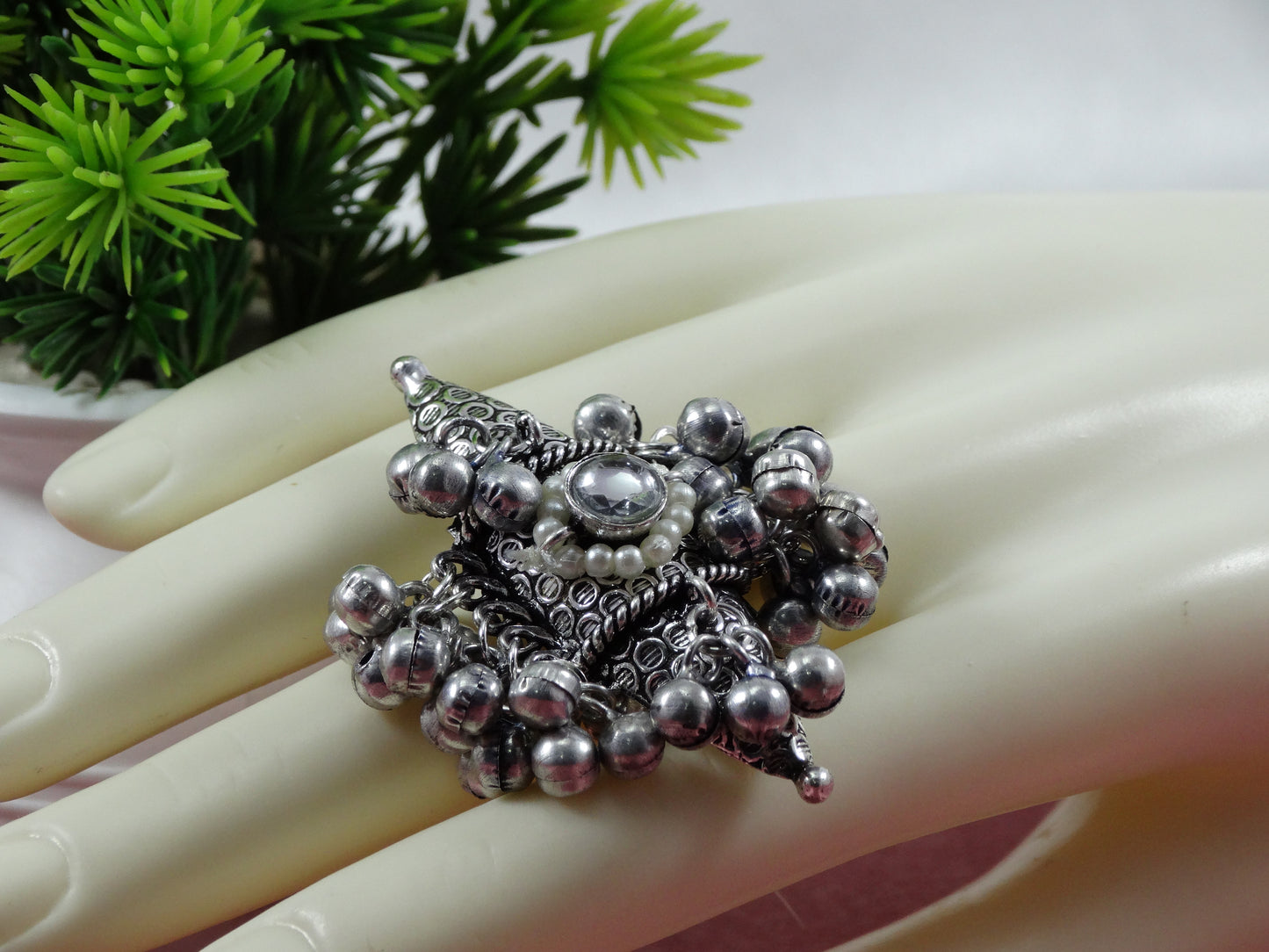 Kiara Statement Finger Ring