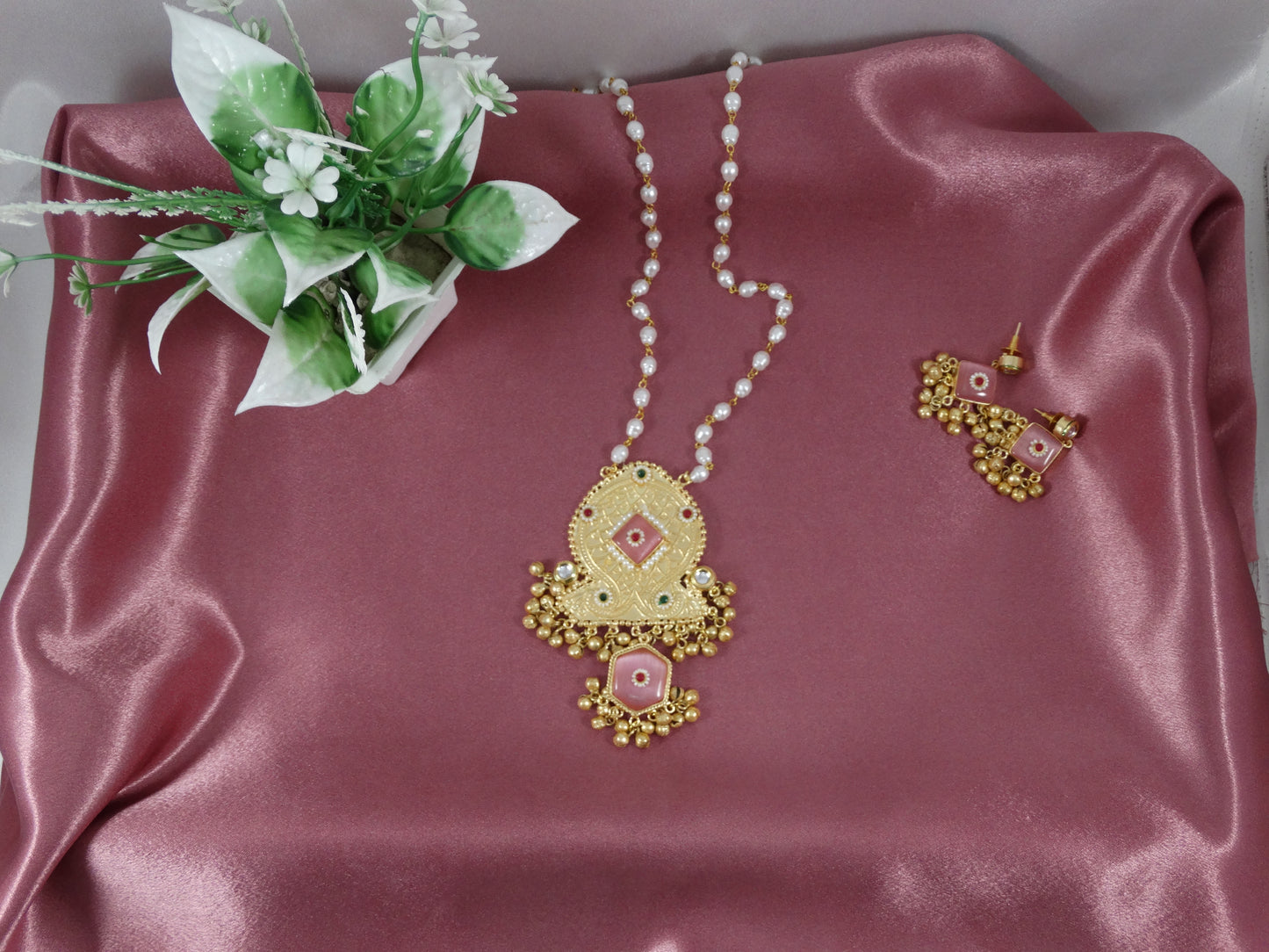 Awadh Kundan Sequence Necklace