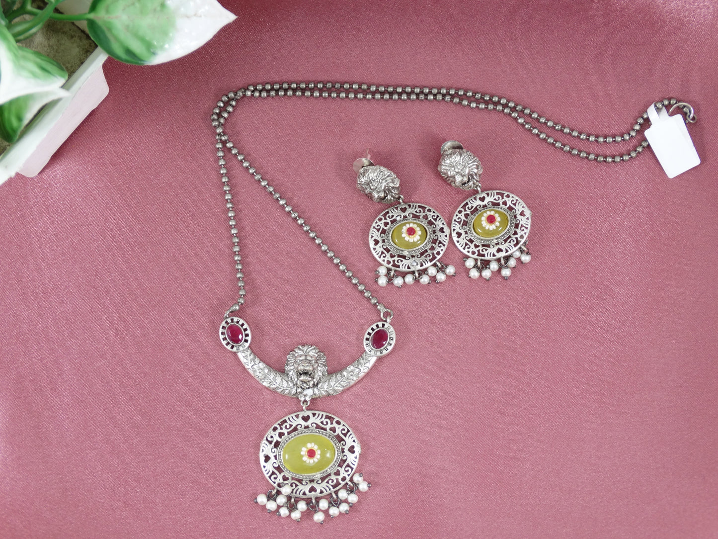 Advika Office Wear hand carved Set